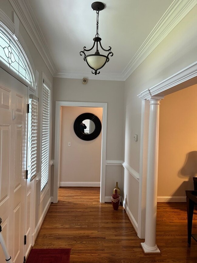 Building Photo - 1725 N Chicken Rd