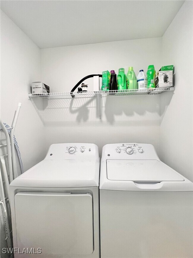 Building Photo - 43020 Greenway Blvd