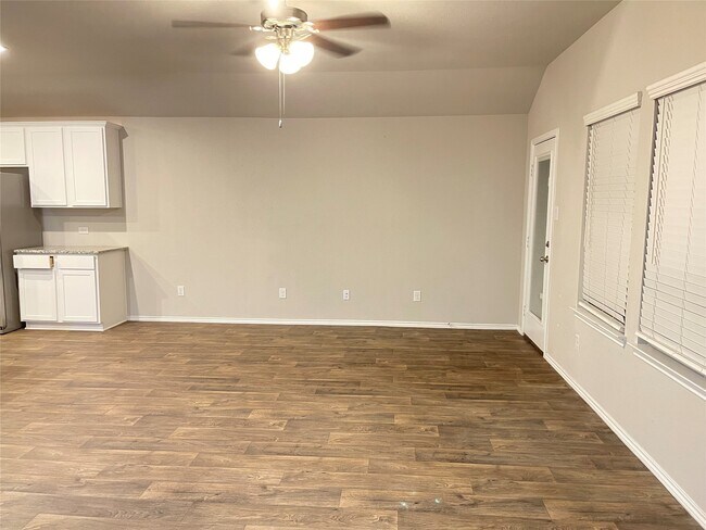 Building Photo - 16004 Birch Bay Ln