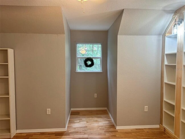 Building Photo - 4390 NE 140th Ct