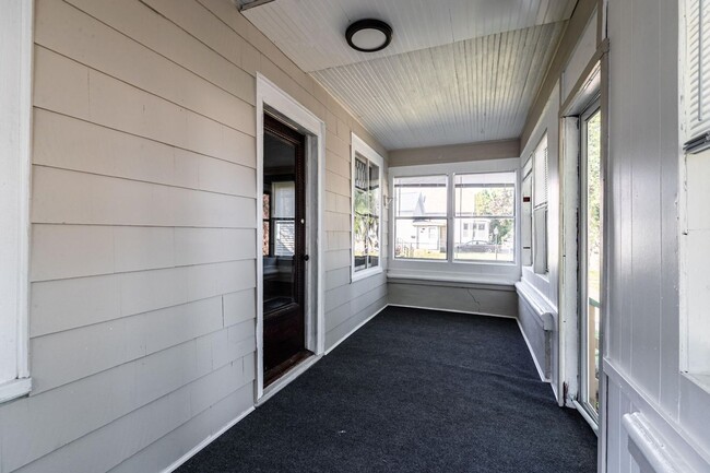 Building Photo - Northside Home with Yard & Garage