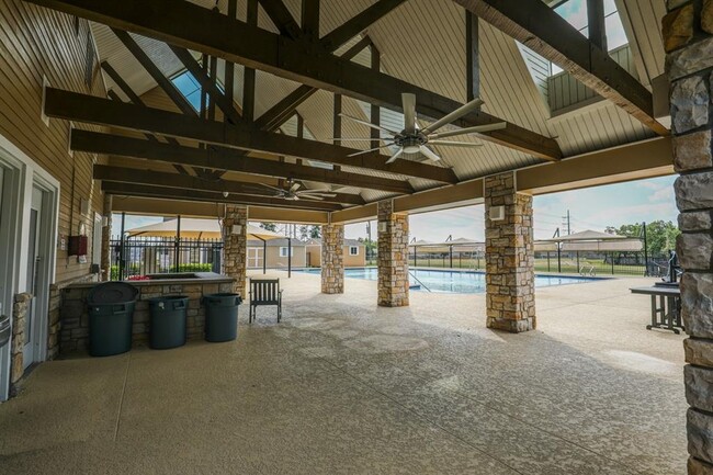 Building Photo - 18023 Melissa Springs Dr