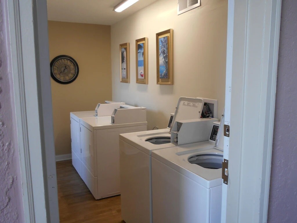 Coin Laundry - 2406 N Ocean Blvd