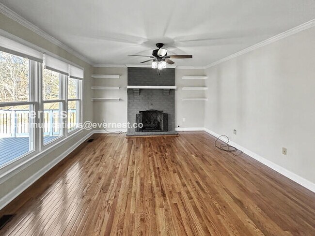 Building Photo - 10401 Bristol Ct