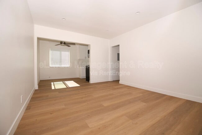 Building Photo - 14115 Gilmore St