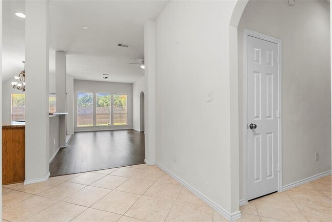 Building Photo - 11047 Pierce Valley Dr