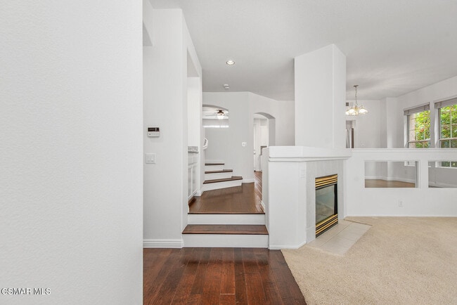 Building Photo - 375 Avenida De Royale