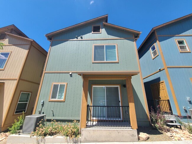 Building Photo - 3001 E Butler Ave