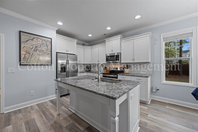 Building Photo - 807 Dan Owen Dr