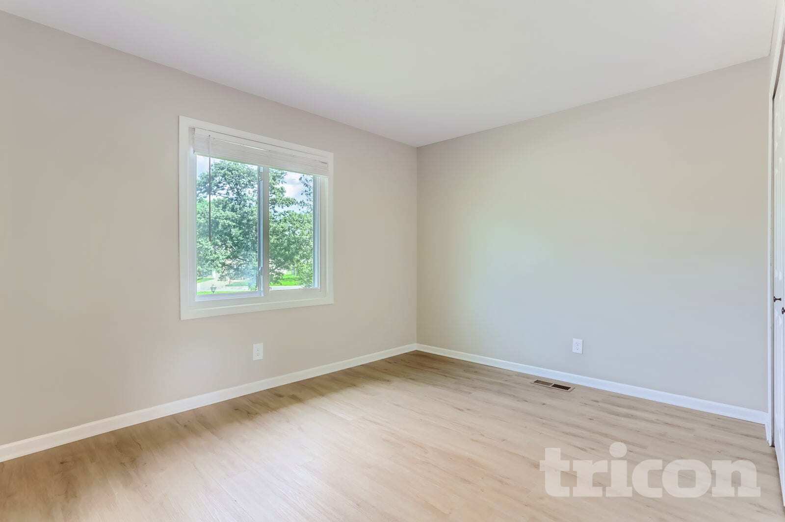 Building Photo - 16417 Gladiola Ave