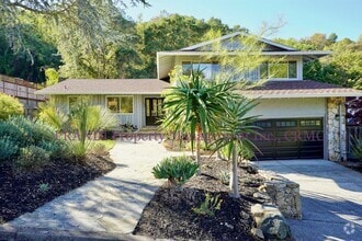 Building Photo - Quality Novato Home With Great Floorplan N...