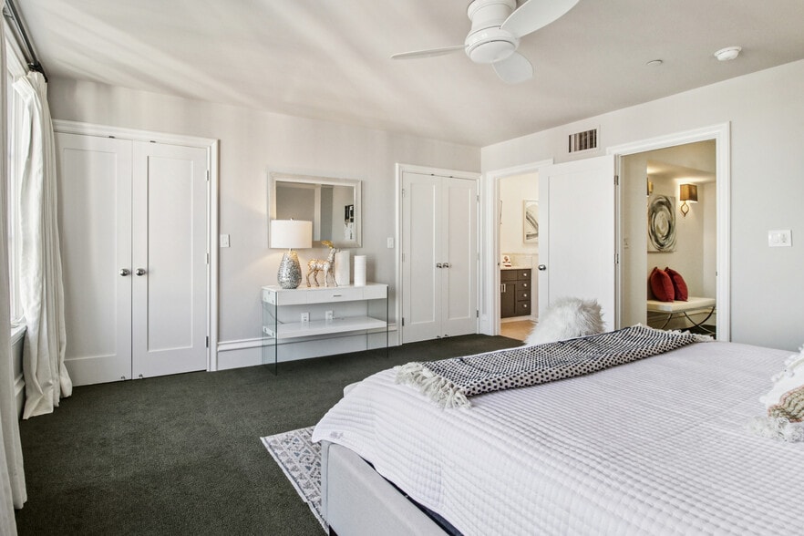 Building Photo - 356 Santana Row