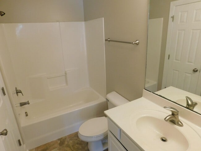 Building Photo - Location, Location, Location!!