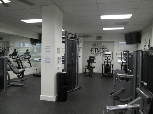 Building Photo - 1370 S Ocean Blvd