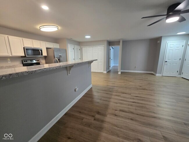 Building Photo - 481 Villa Meadow Dr