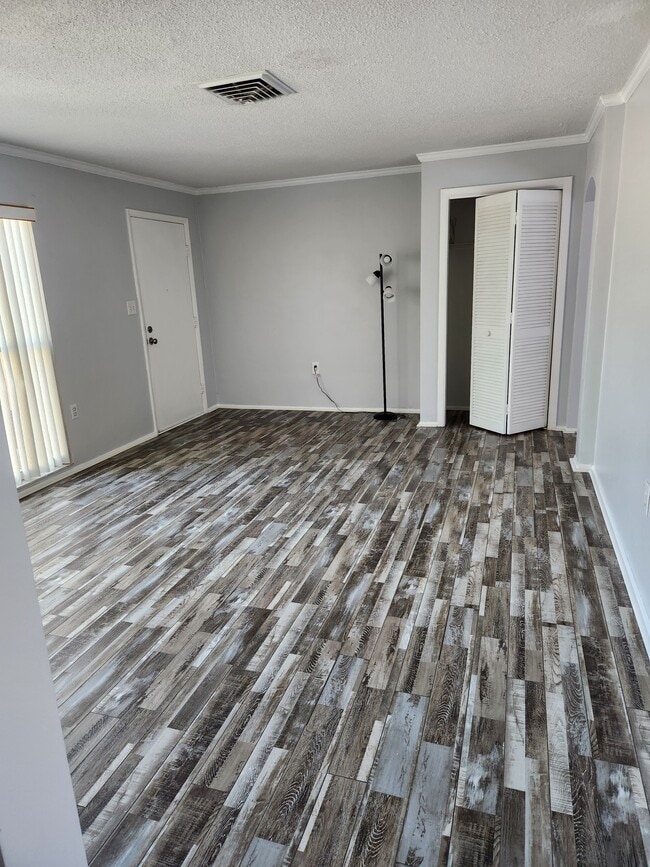 Building Photo - 9837 Marlinton Ln