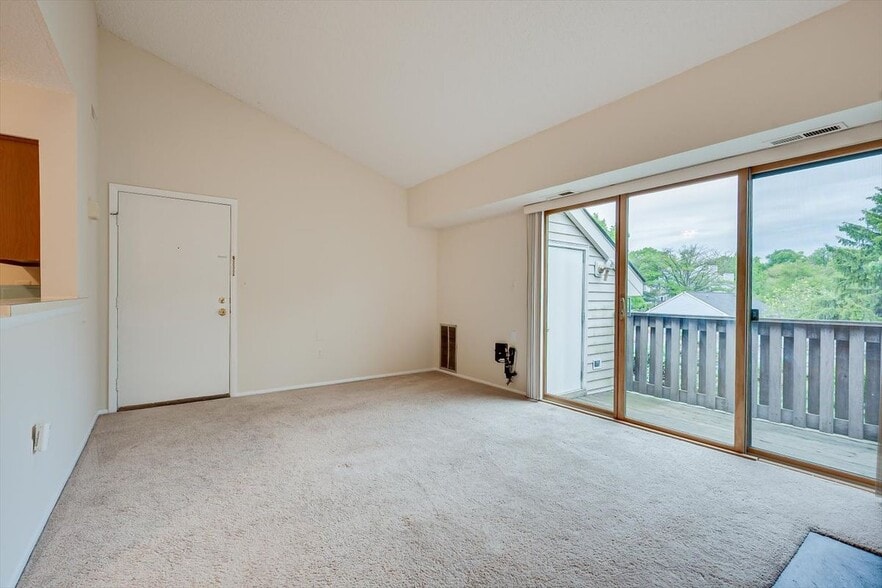 Building Photo - 2310 Aspen Dr