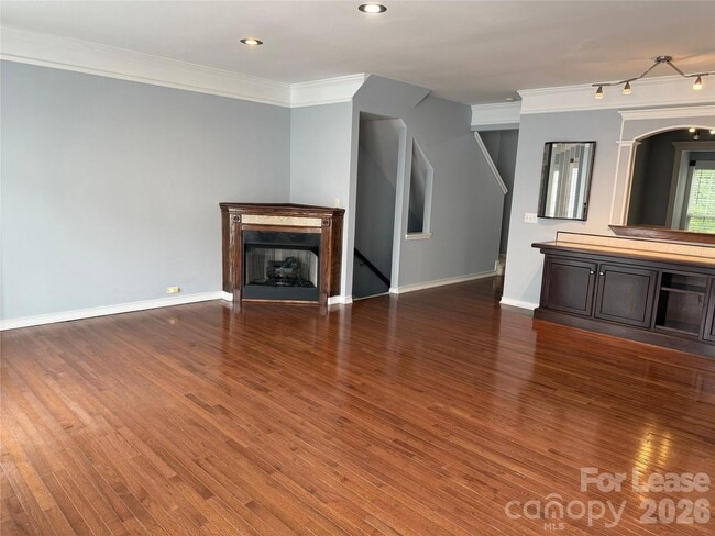 Building Photo - 11814 Chelton Ridge Ln