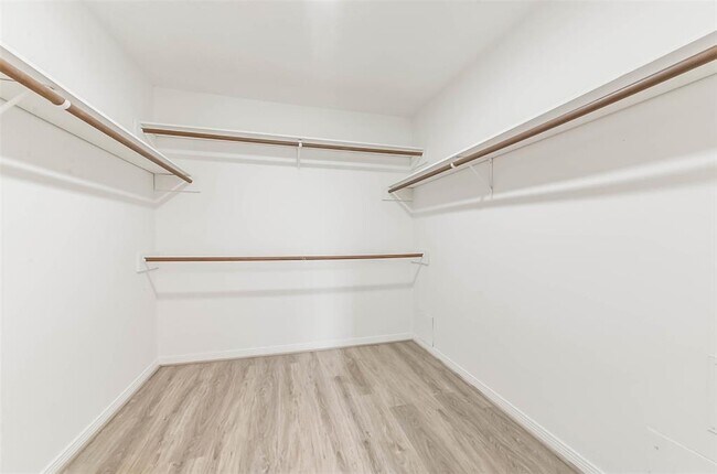 Building Photo - 3039 Ashford Park Dr