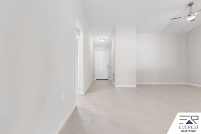 Building Photo - FULLY FENCED, LIKE NEW 3/2/1 TOWNHOUSE ON A CUL DE SAC IN BEAUTIFUL SEMINOLE WOODS