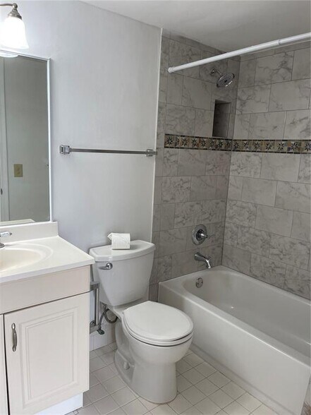 Building Photo - 300 SW 134th Way