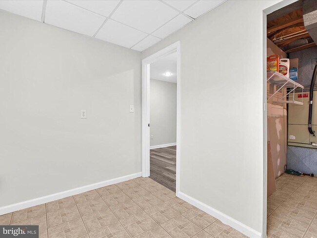 Building Photo - 2499 Vineyard Ln