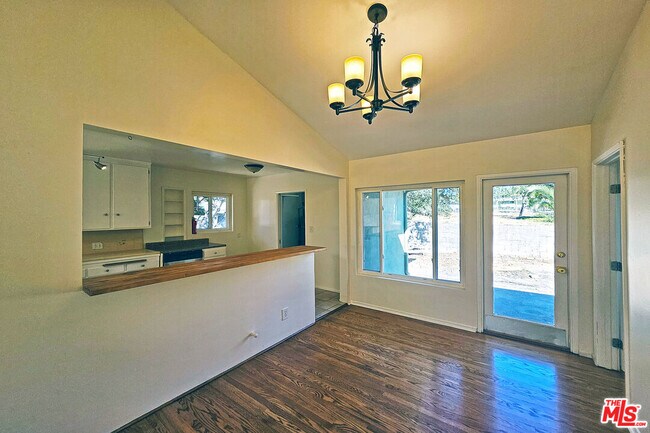 Building Photo - 3700 Glenwood Ave
