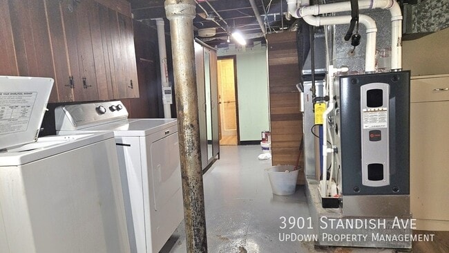 Building Photo - 3901 Standish Ave