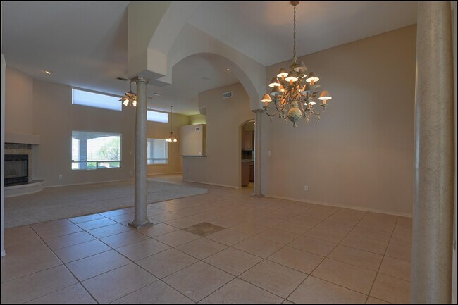 Building Photo - 1435 Cloud Ridge Dr