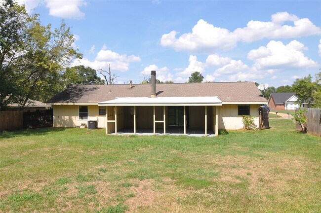 Building Photo - 164 Camellia Ct