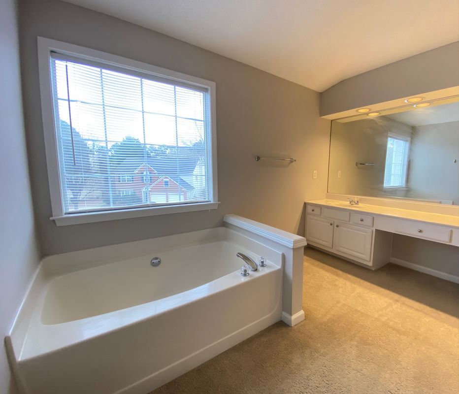 Building Photo - 420 Welbury Ct