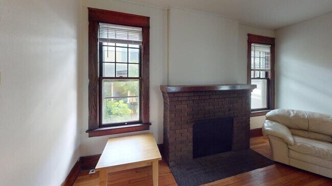 Building Photo - 1145 S. Forest-1145SF