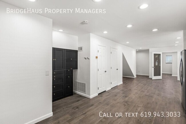 Building Photo - Stunning 3-Bedroom Condo + Bonus Room & Pa...