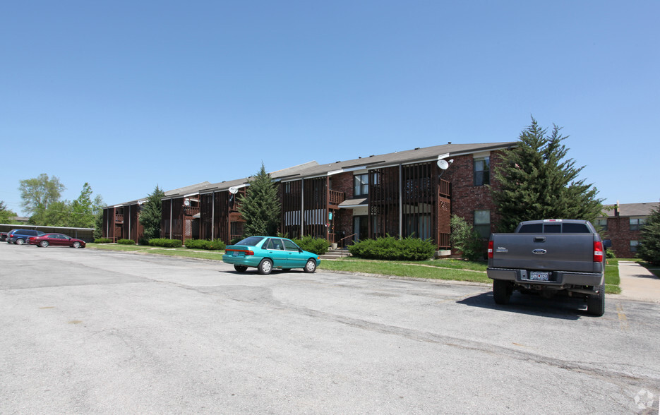 Primary Photo - Hillside Apartments