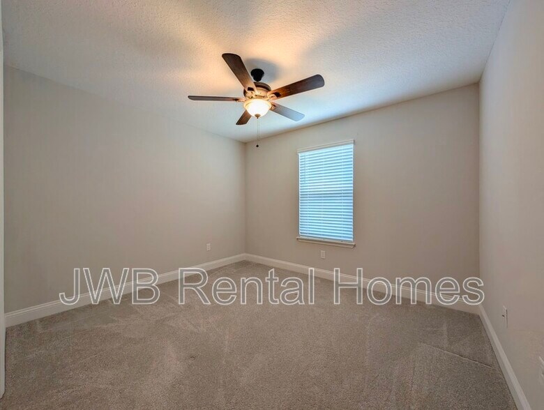 Building Photo - 13797 Holsinger Blvd