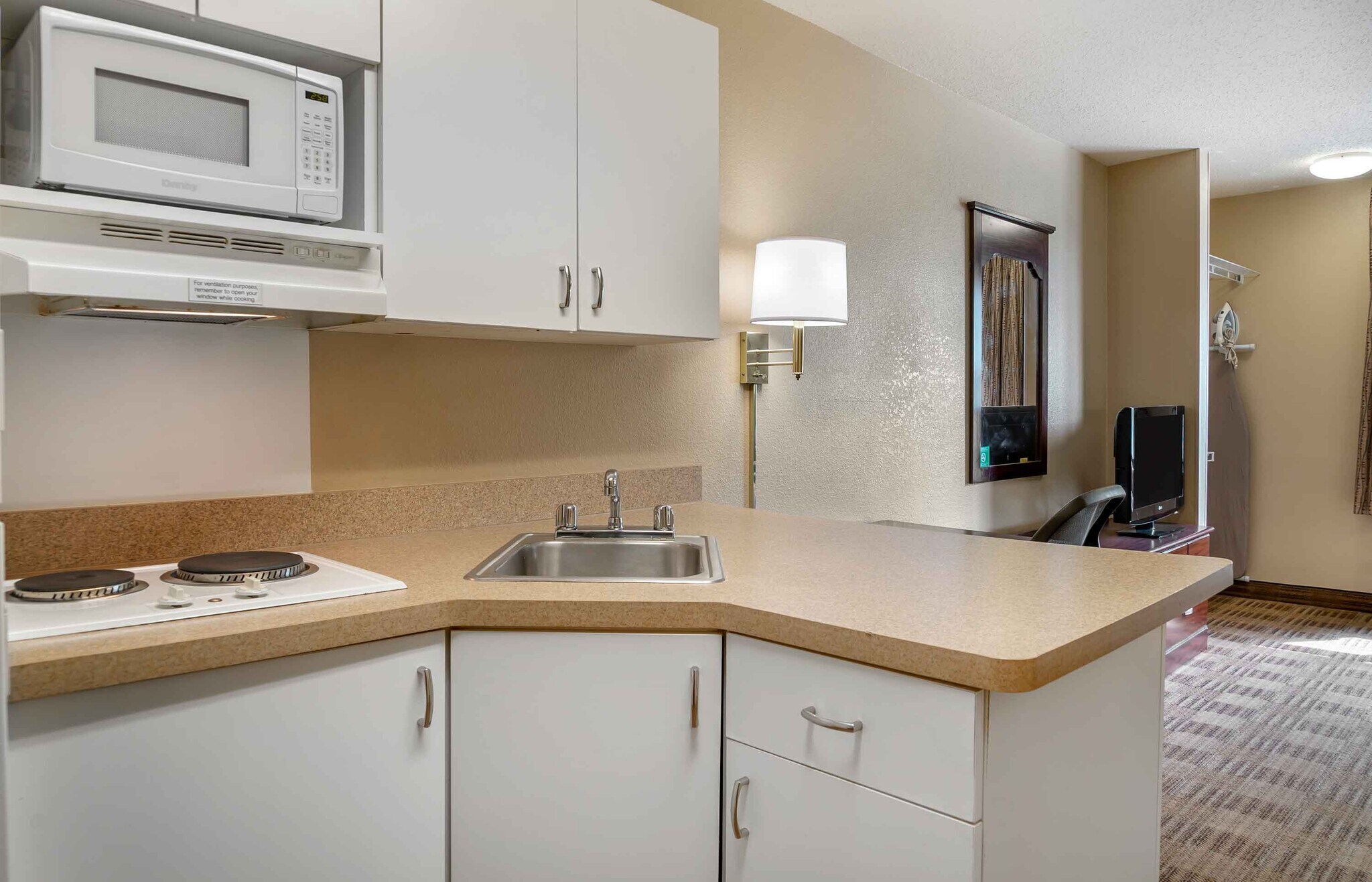 Building Photo - Furnished Studio-Detroit - Sterling Heights