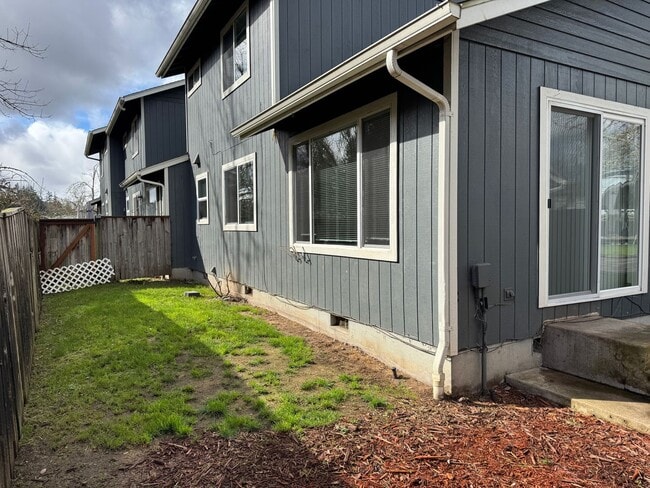 Building Photo - 359 S 58th St