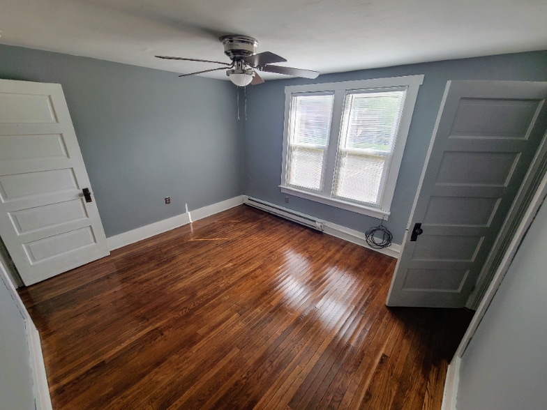 Building Photo - 12 Front St