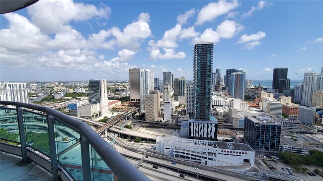 Building Photo - 350 S Miami Ave