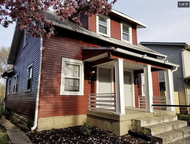 Building Photo - 59 S Lasalle St