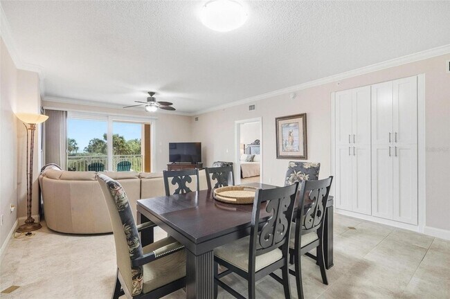 Building Photo - 60 Surfview Dr