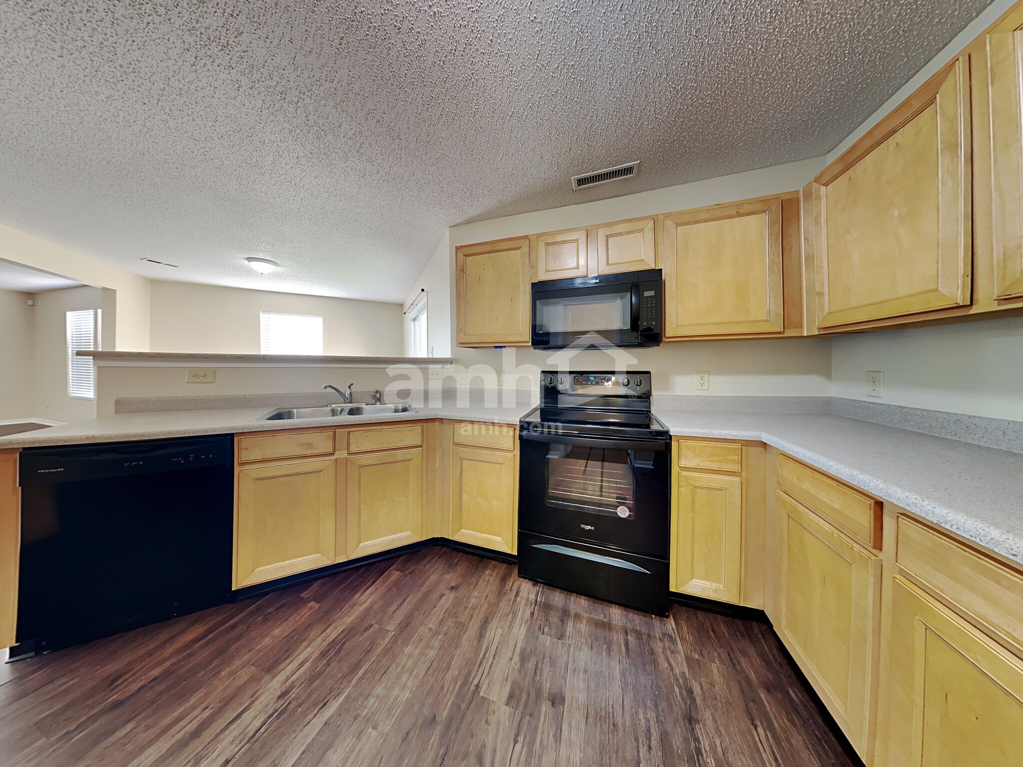 Building Photo - 10383 Homestead Dr