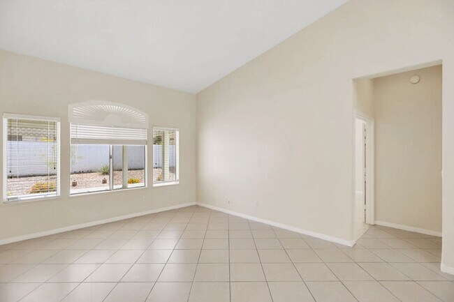 Building Photo - Single Story 3 Bedroom Summerlin Home