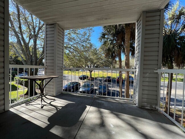Building Photo - Lake Mary Condo ~ Fresh Paint, Laminate Flooring, Fantastic Amenities!