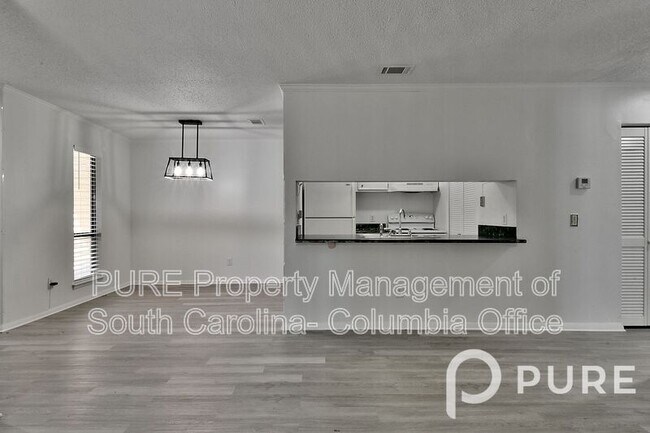 Building Photo - 207 Weddell St
