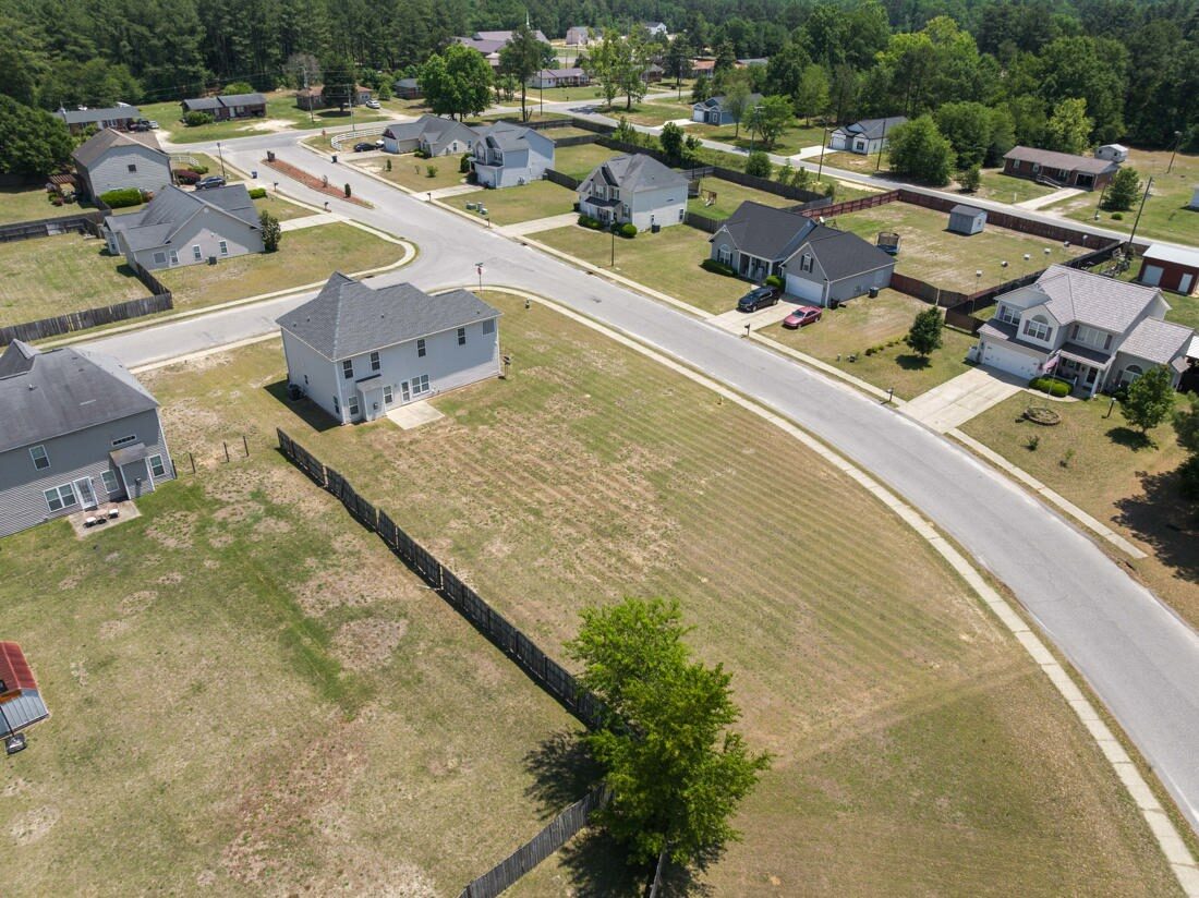 Building Photo - 121 Feathers Ln