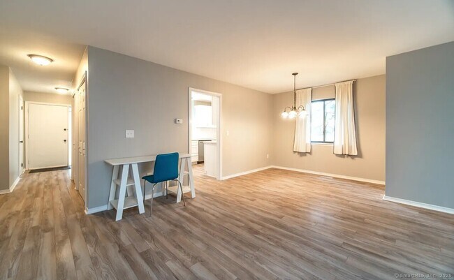 Building Photo - 154 Brittany Farms Rd