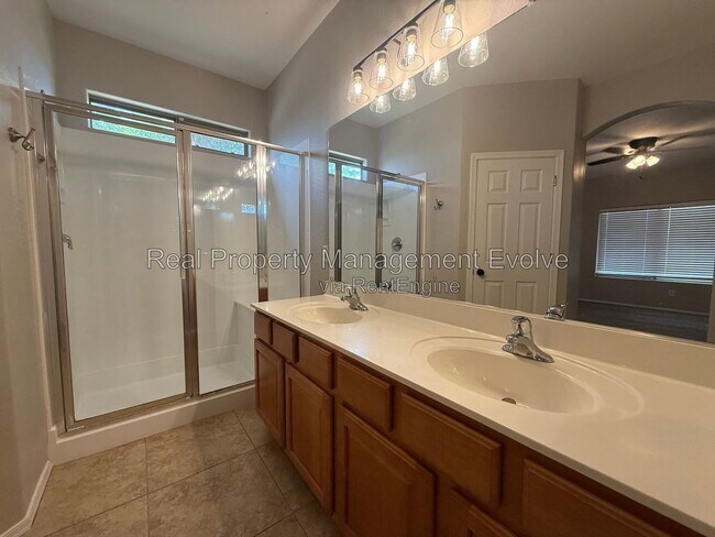 Building Photo - 2513 W Woburn Ln