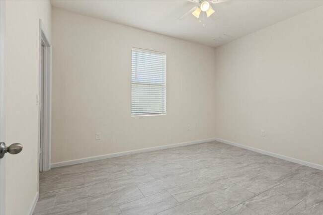Building Photo - 12133 SW Aventino Dr
