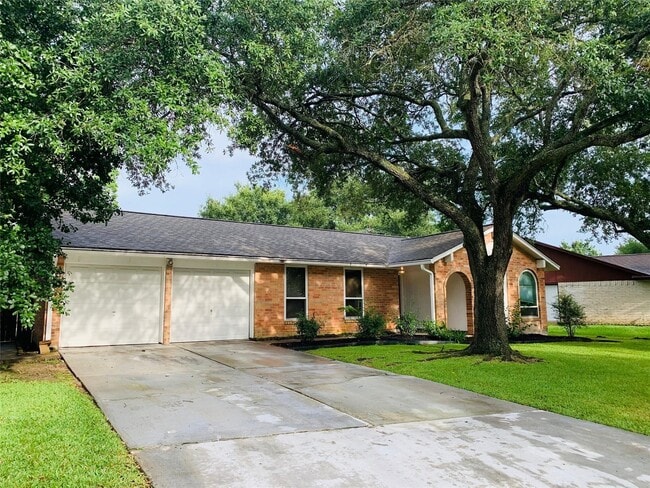 Building Photo - 1910 Pear Creek Cir